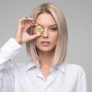 https://www.pexels.com/de/foto/bitcoin-blond-brille-business-1037914/